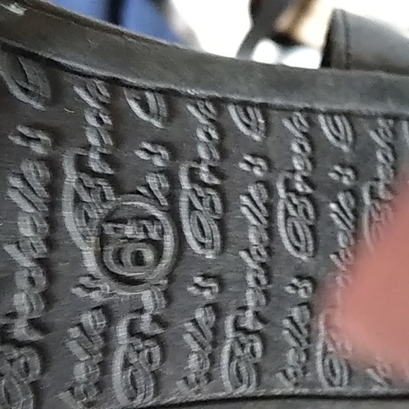 Shoes - Picture 4 of 6